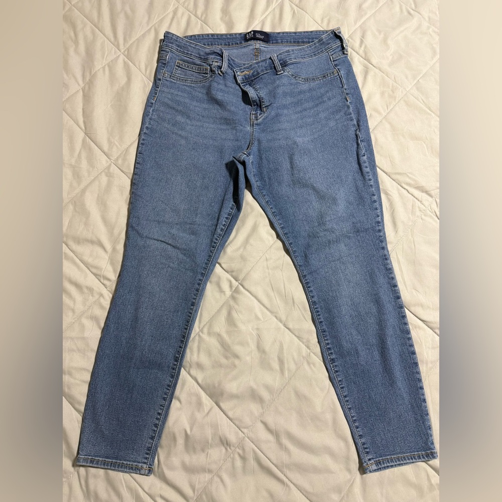 Gap Factory Favorite Jegging